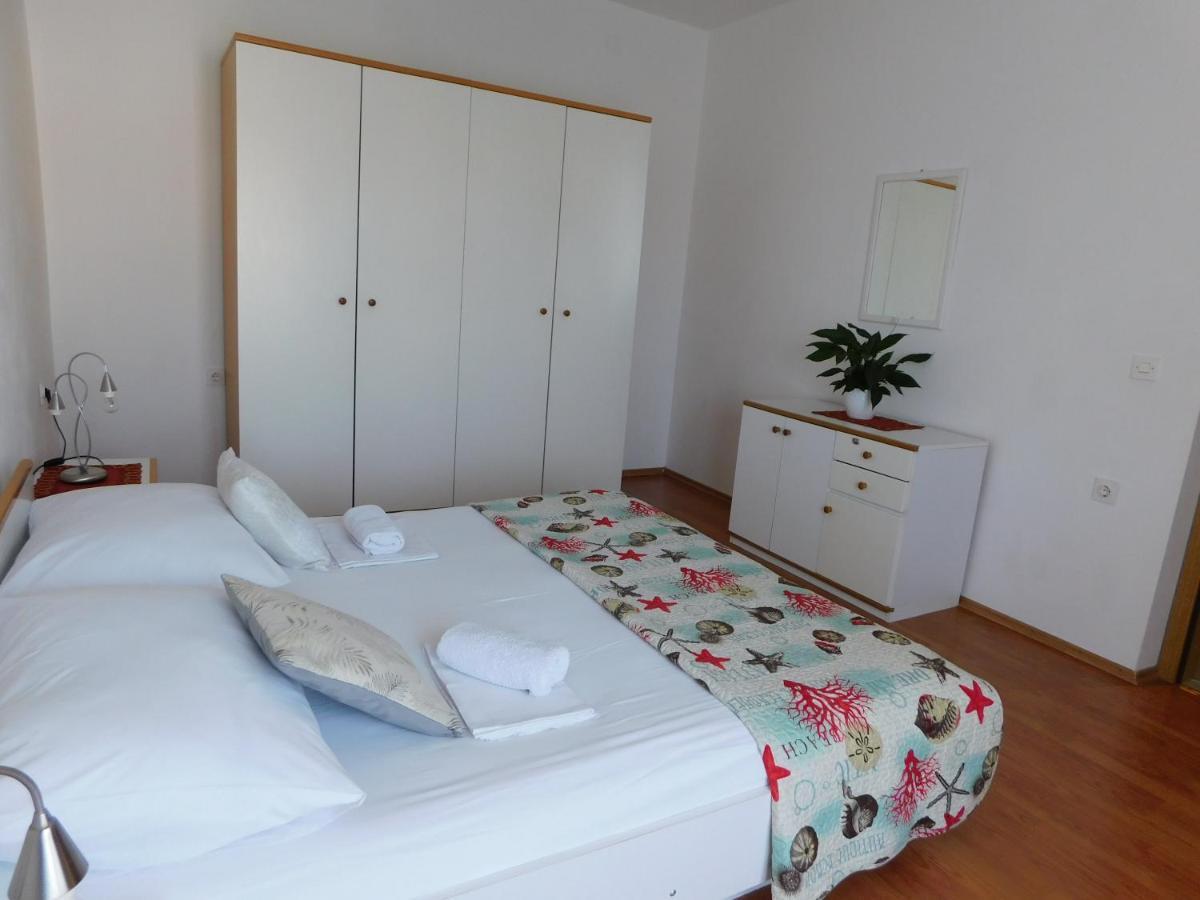 Apartmani Salus 파그 외부 사진