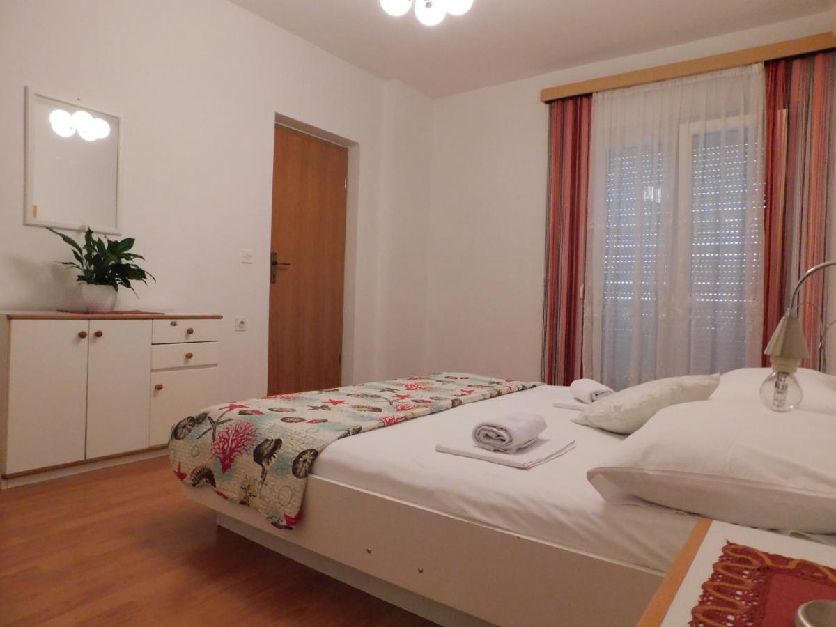 Apartmani Salus 파그 외부 사진