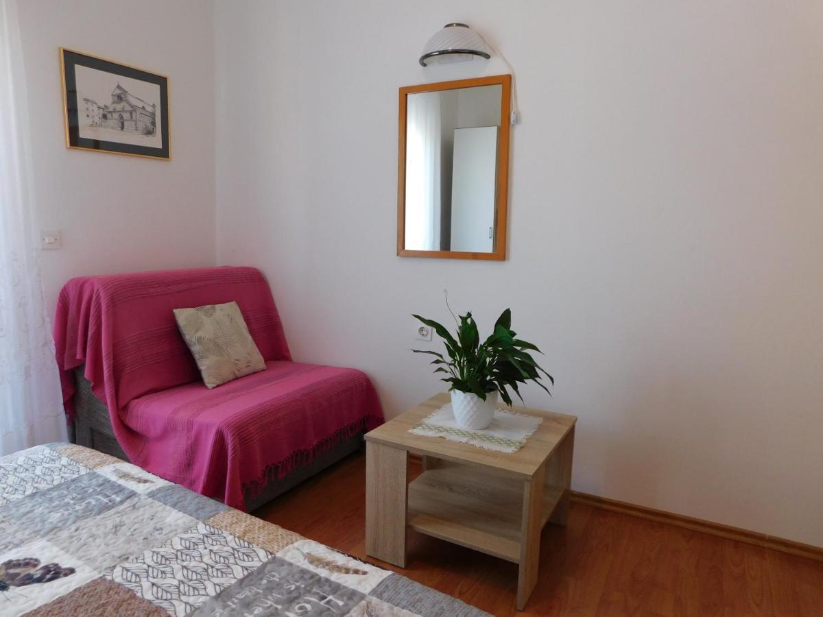 Apartmani Salus 파그 외부 사진