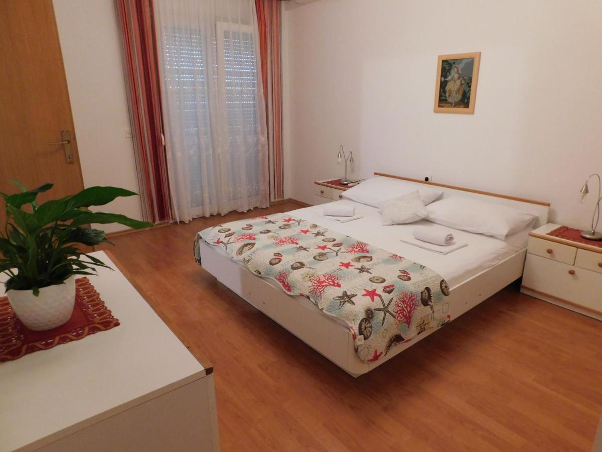 Apartmani Salus 파그 외부 사진