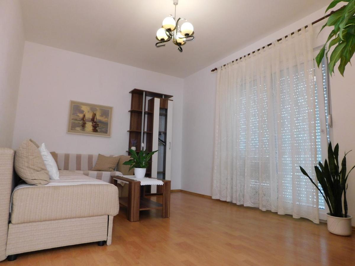 Apartmani Salus 파그 외부 사진
