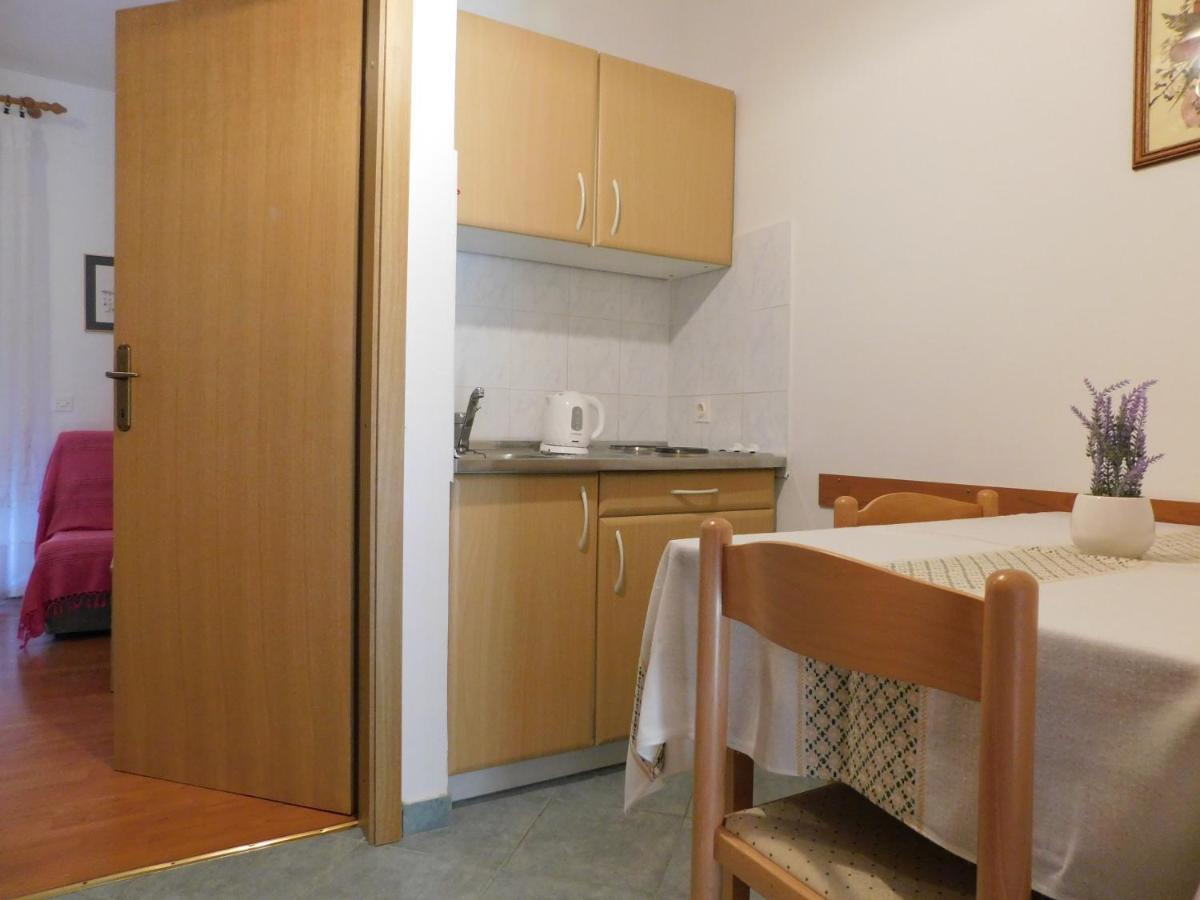 Apartmani Salus 파그 외부 사진