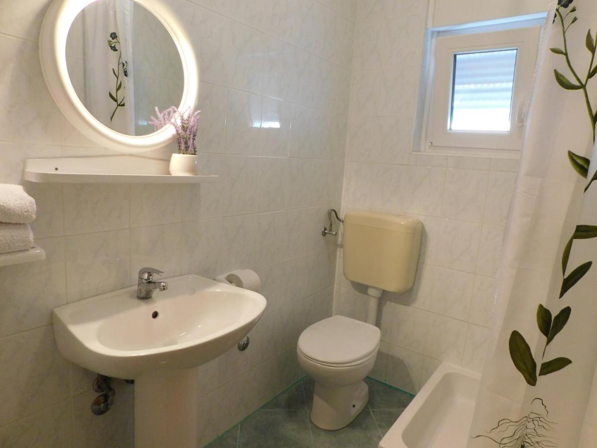 Apartmani Salus 파그 외부 사진