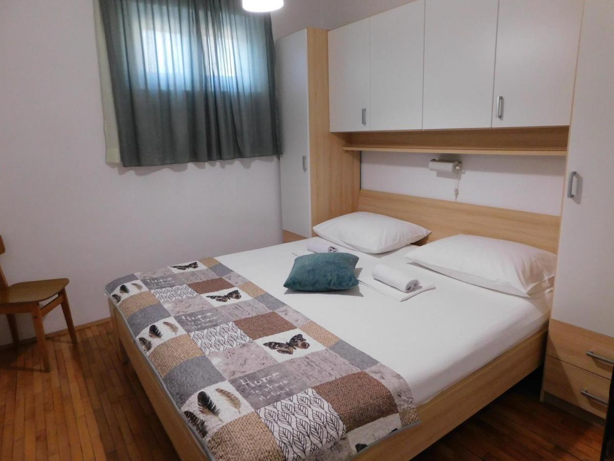 Apartmani Salus 파그 외부 사진