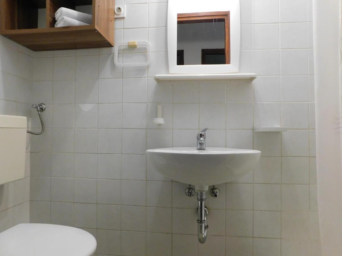 Apartmani Salus 파그 외부 사진